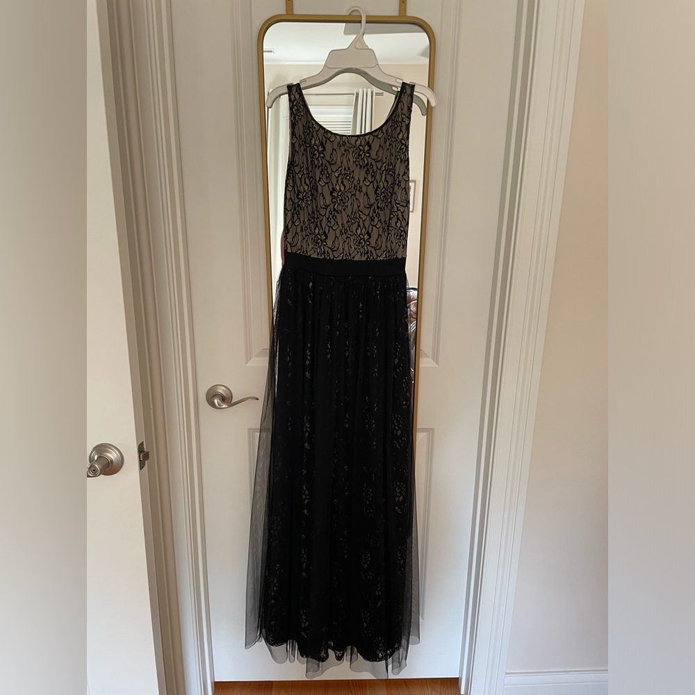 Gorgeous gown with tulle skirt. Worn once!
